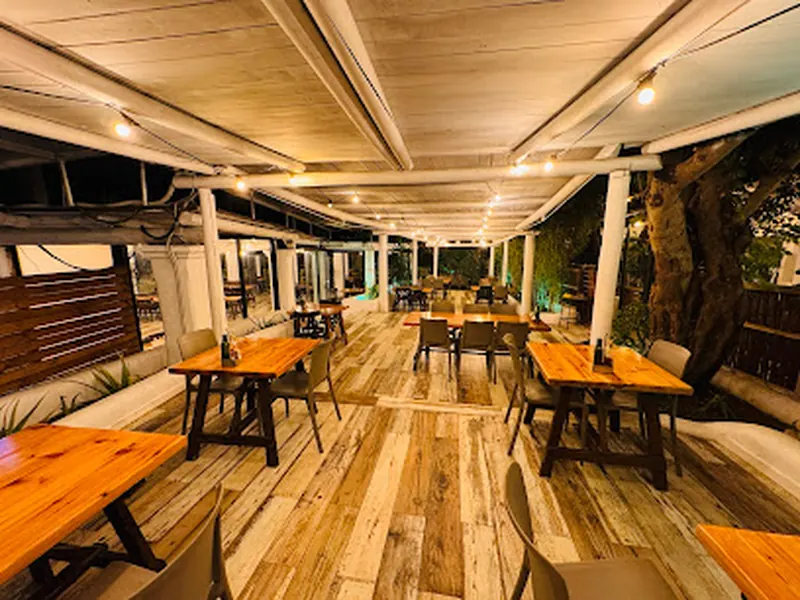 RESTAURANT CAN CAUS