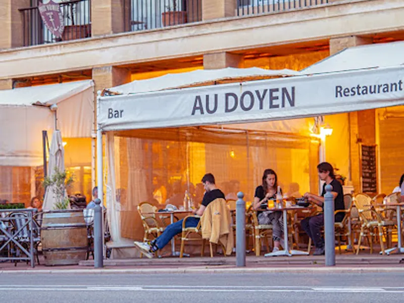 Au Doyen