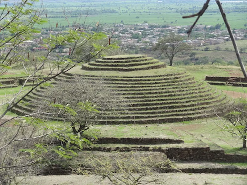 Guachimontones