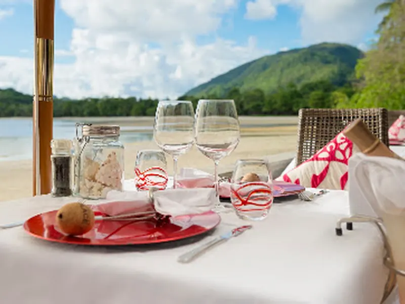 Del Place Restaurant