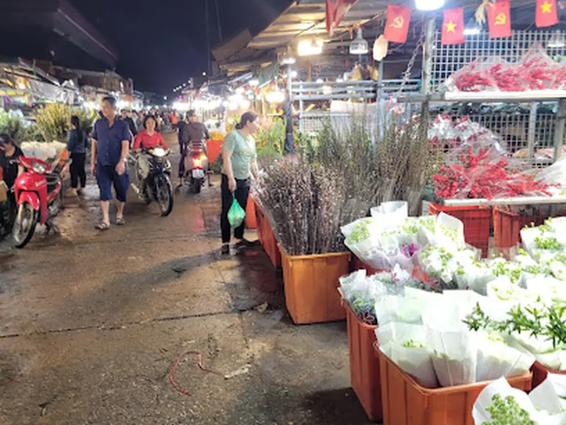 Chợ hoa Quảng An