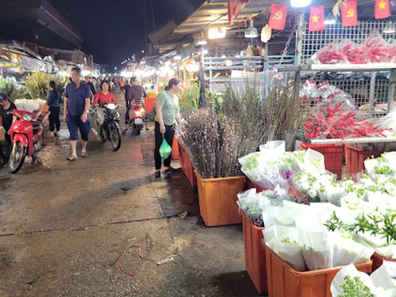 Chợ hoa Quảng An