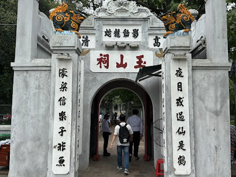 Ngoc Son Temple