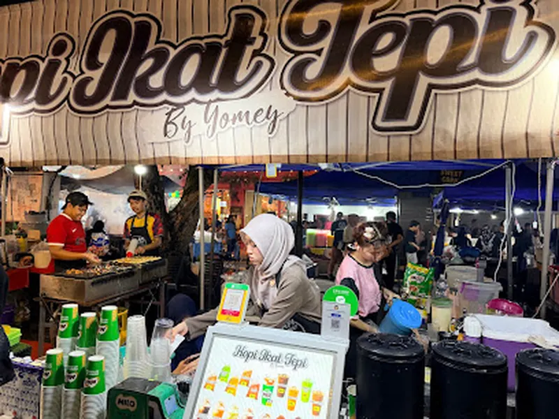 Api Api Night Food Market Gaya Street