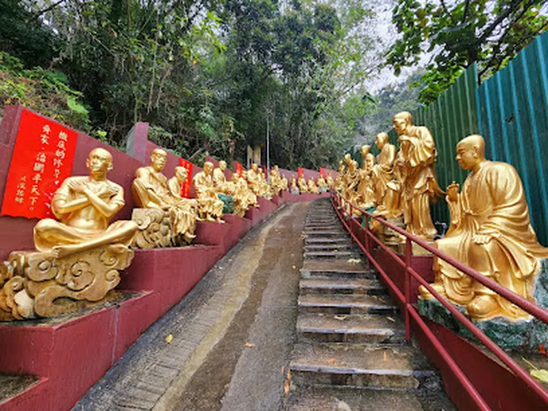 Ten Thousand Buddhas Monastery