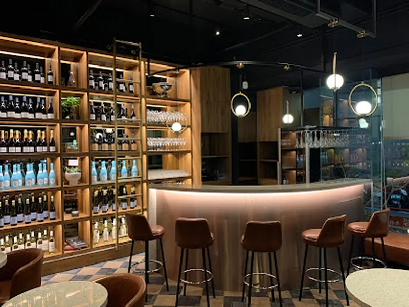 Unwined Bar & Vintner