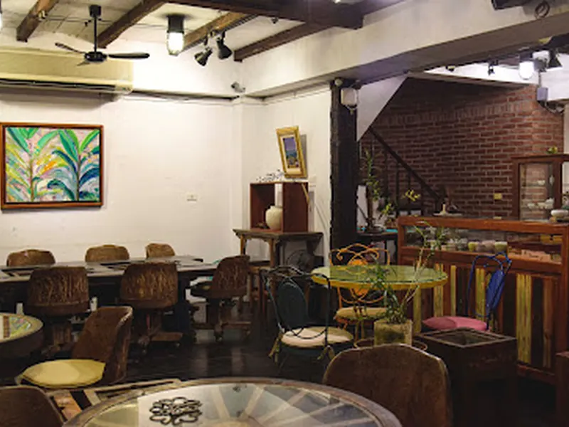 水心月茶坊 Artist Teahouse