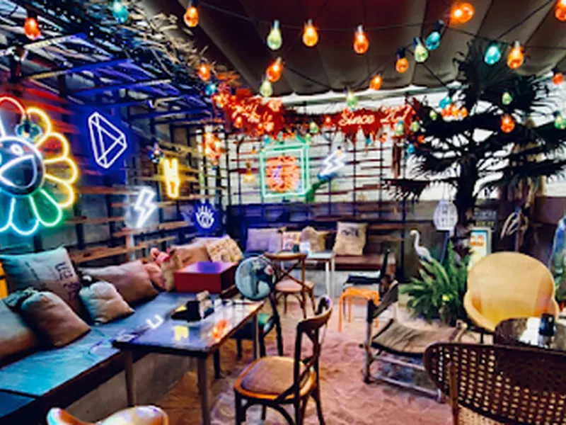 NEST Restaurant & Bar
