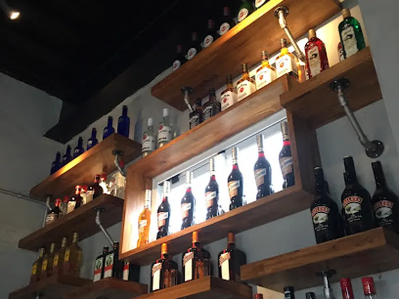 一個地方 BAR A • PLACE ｜綠島酒吧｜綠島必去｜酒吧｜