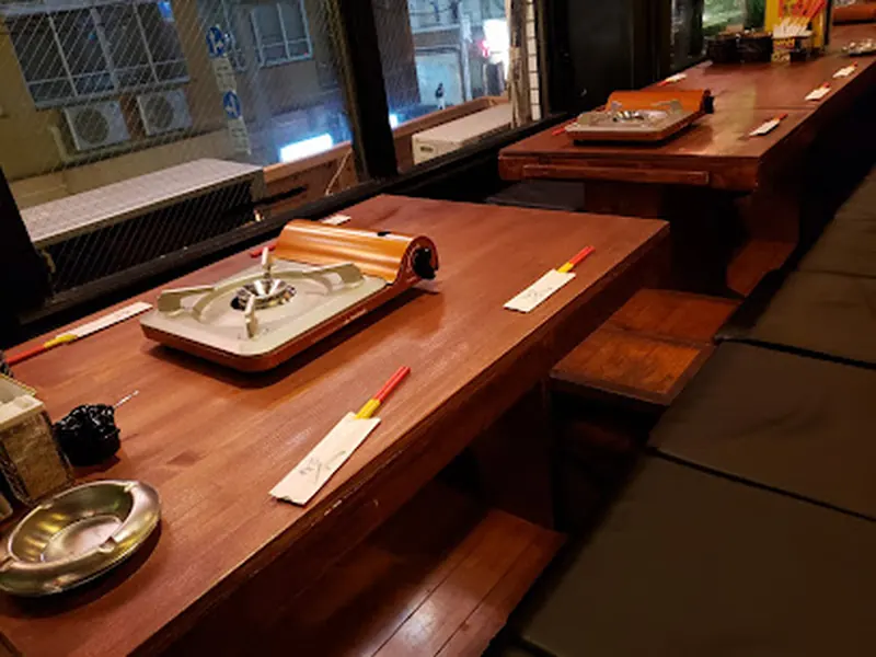 沖縄肉酒場 轍（おきなわにくさかば わだち）