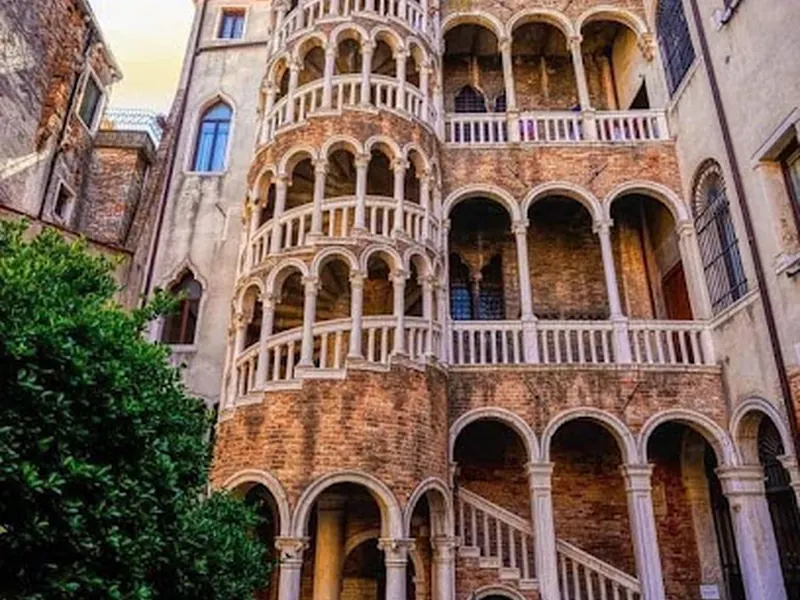 Palazzo Contarini del Bovolo