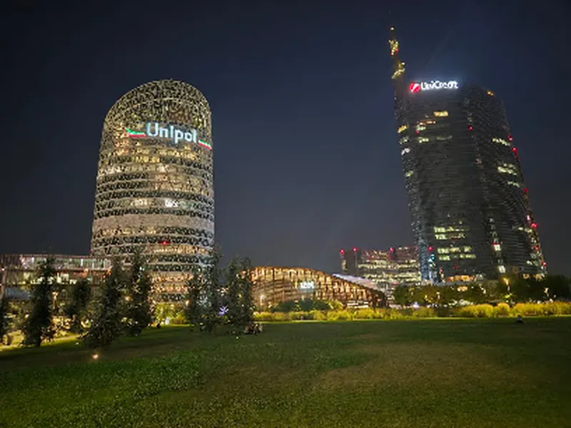 UniCredit Tower