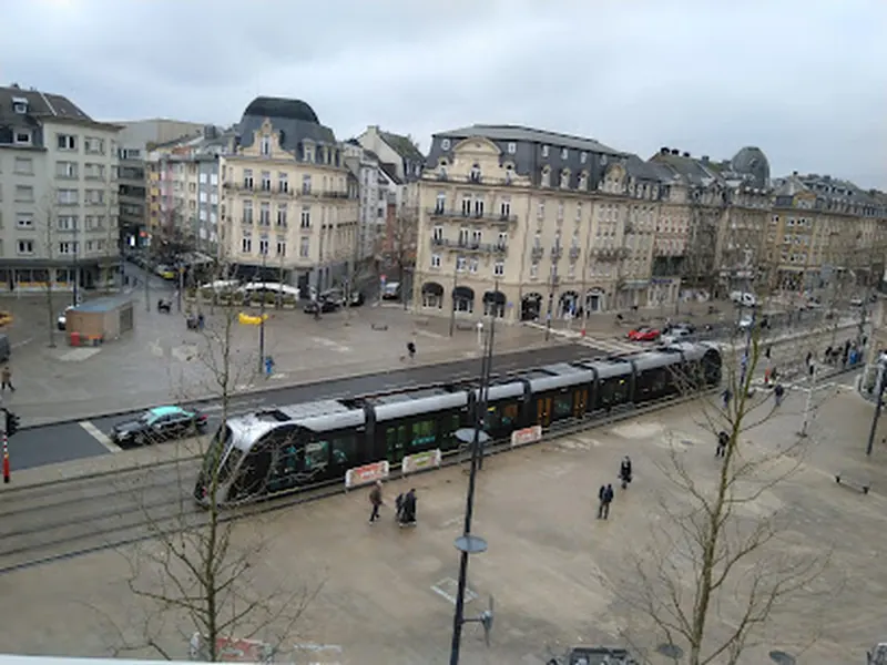 Pl. de Paris