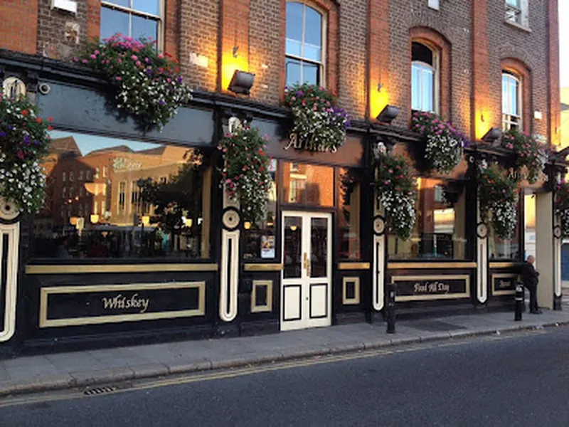 Arthur's Pub
