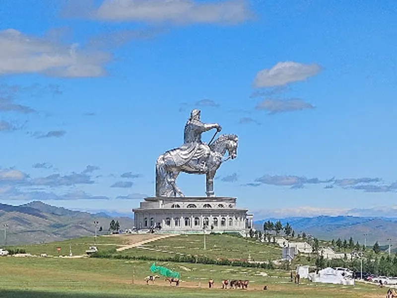 Chinggis Khaan Statue Complex