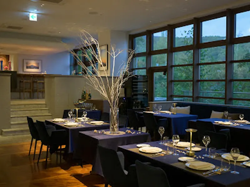 The Flats. Restaurant/Bar