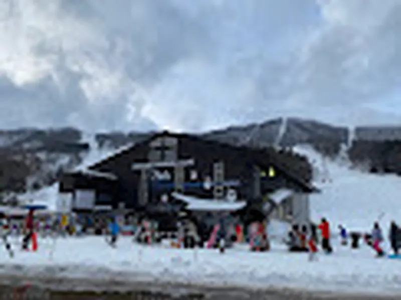 Hakuba Iwatake Mountain Resort
