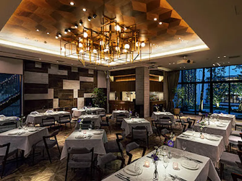 Lazor Garden Dining