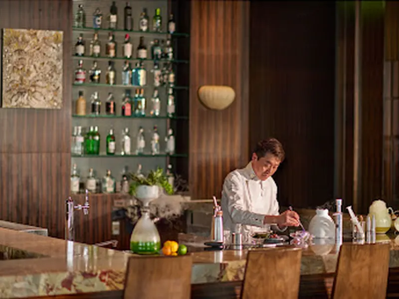 Tapas Molecular Bar