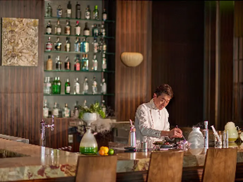 Tapas Molecular Bar