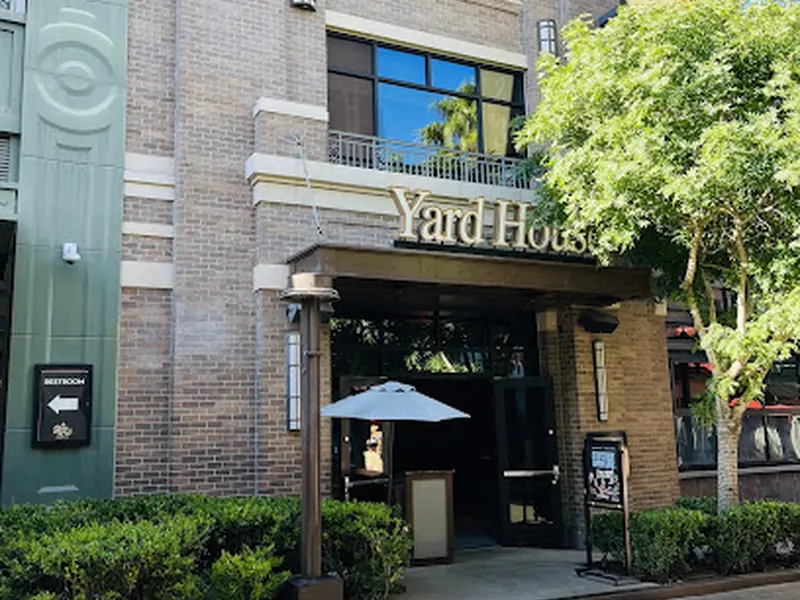 Yard House