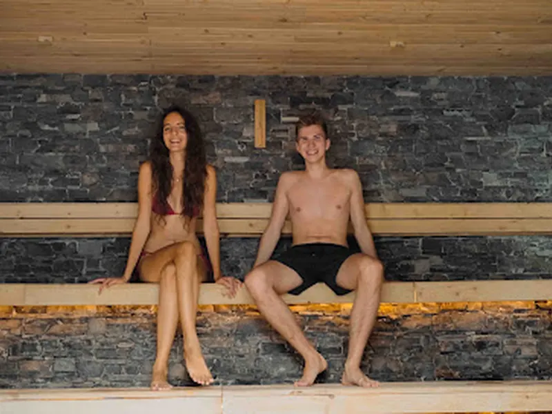 AMO SPA - LIFE. STYLE. SPA. CAFE. CLINIC. WELLNESS.