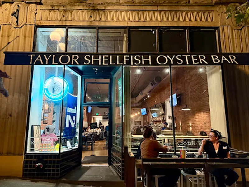 Taylor Shellfish Oyster Bar