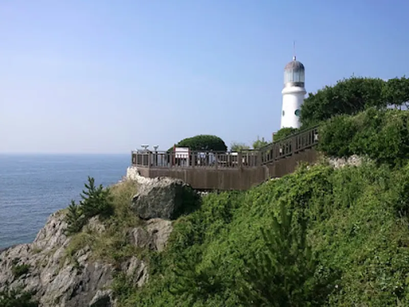Dongbaekseom