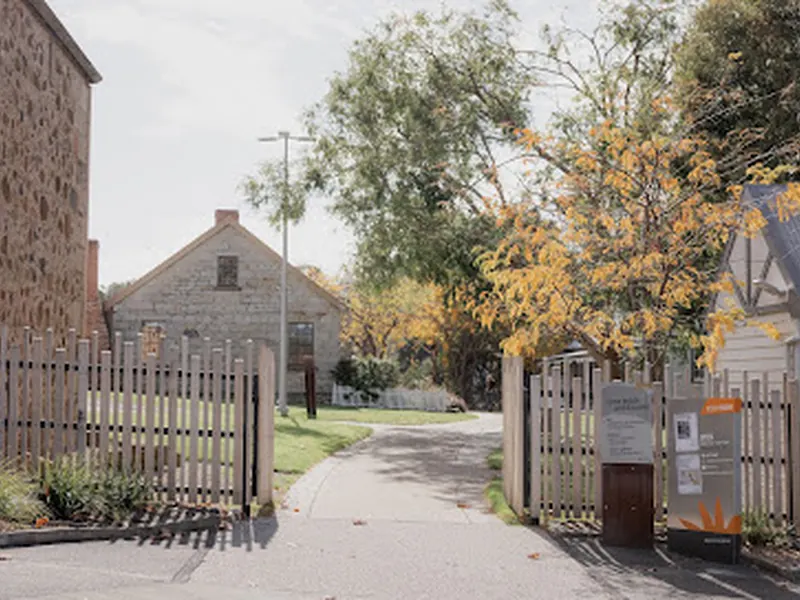 Rosny Farm Arts Centre & Rosny Barn