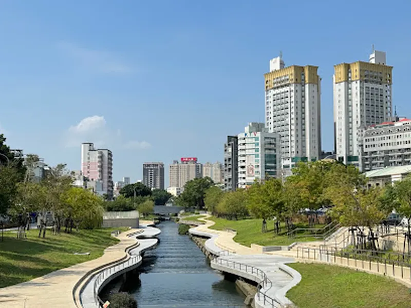 柳川藍帶水岸
