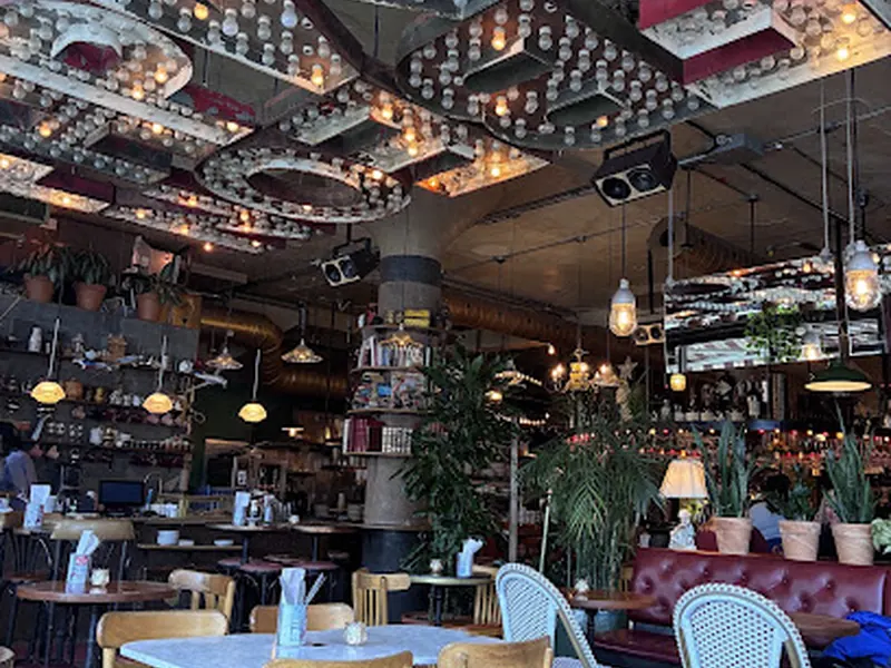 Le Bar Darling