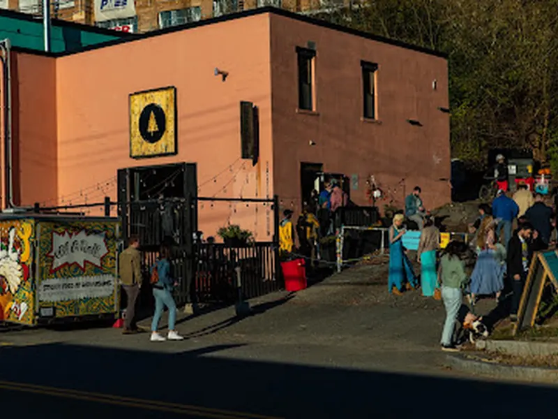Lone Pine Brewing Company