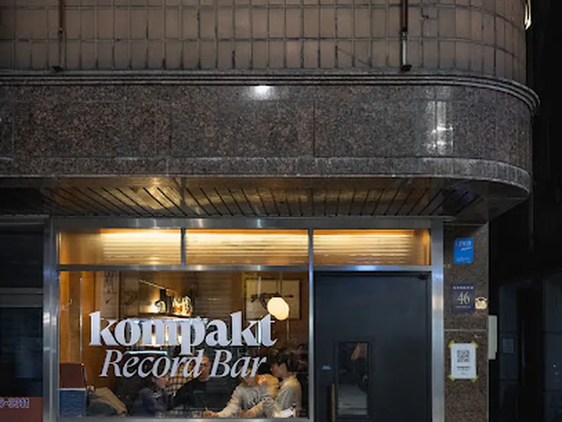 Kompakt Record bar