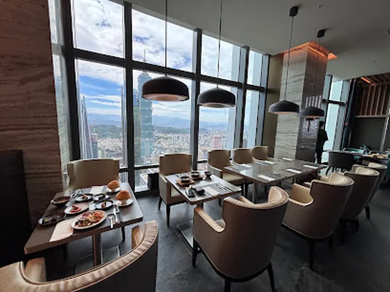 INPARADISE Breeze Xinyi Branch