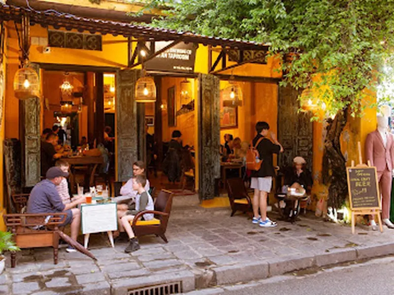 7 Bridges Hoi An Taproom