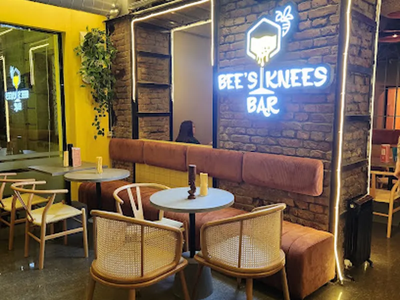 Bee's Knees bar