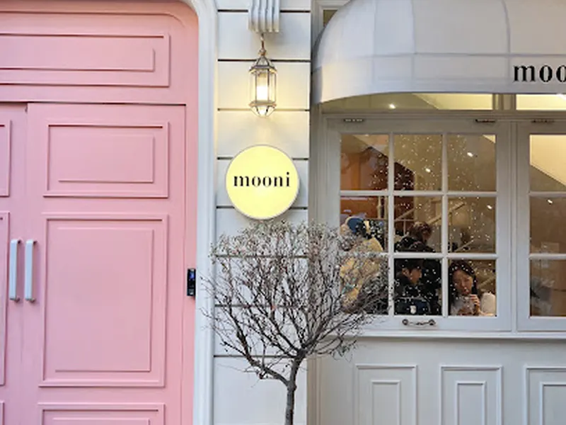 Mooni Apgujeong