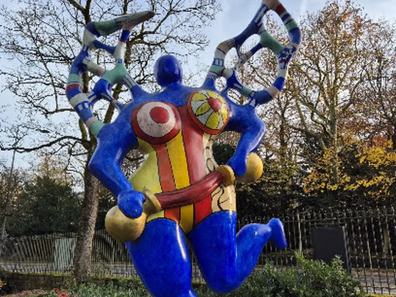 La Grande Tempérance Statue