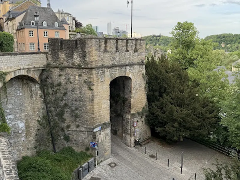 Chemin de la Corniche