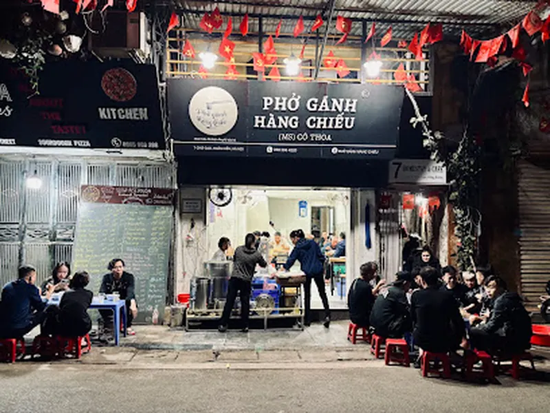 Phở gánh Hàng Chiếu Ms.Thoa