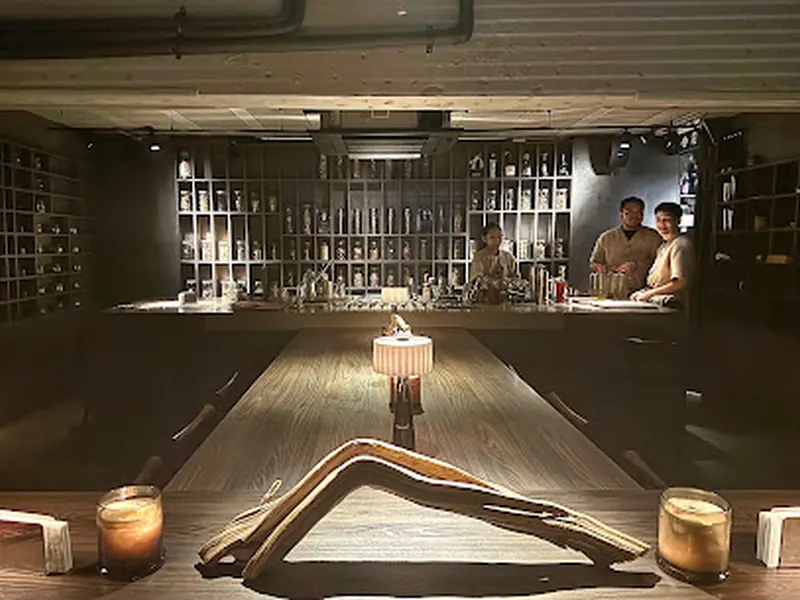 Bar Us