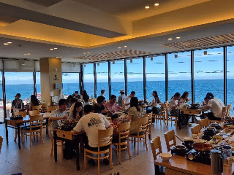 帶魚館涯月海岸道路店