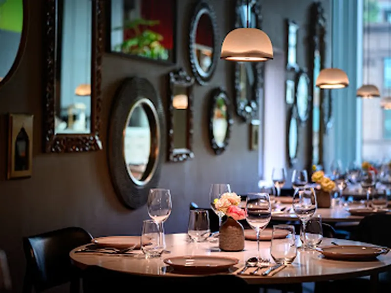 夏花餐室Summer Flowers Dining Room