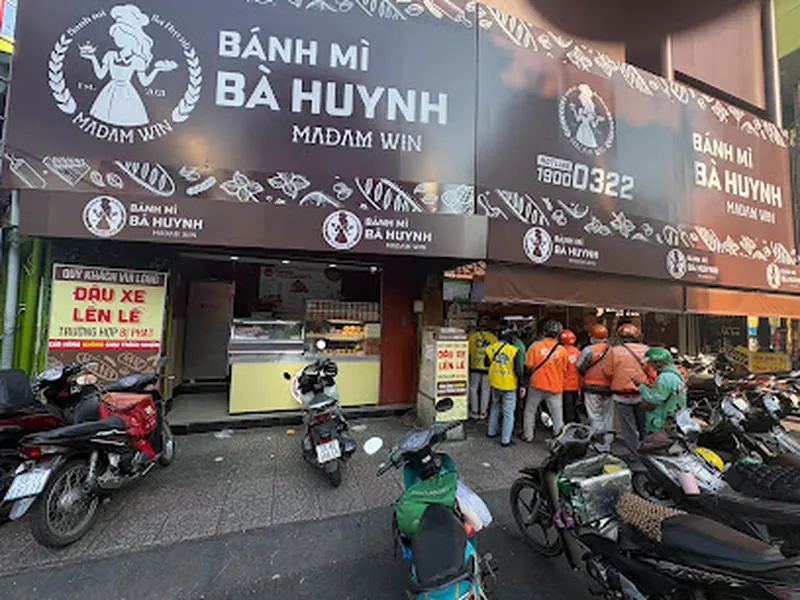 Bánh Mì Bà Huynh (Madam Win)