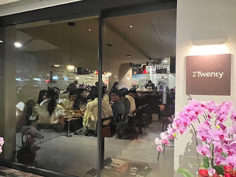 2Twenty Bistro