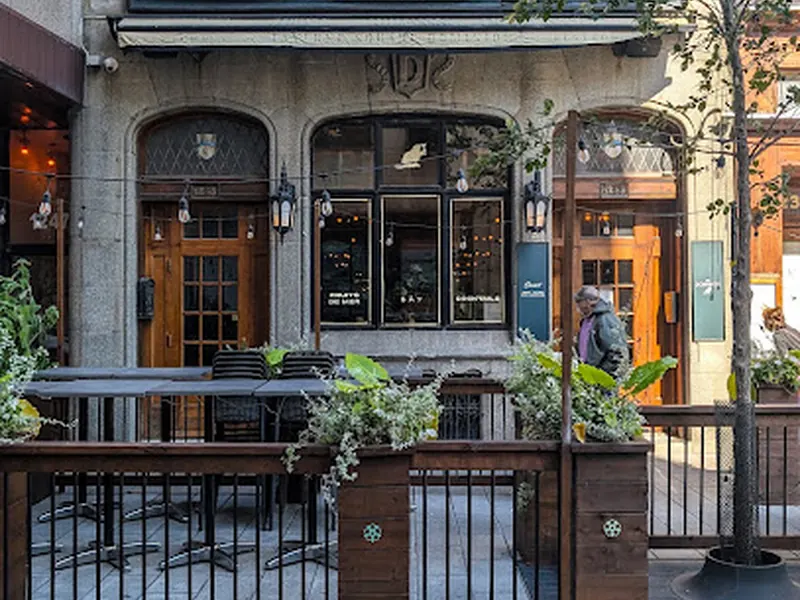 Bar Dominion