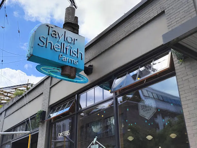 Taylor Shellfish Oyster Bar