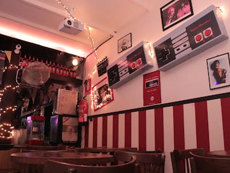 Twist & Shout Bar