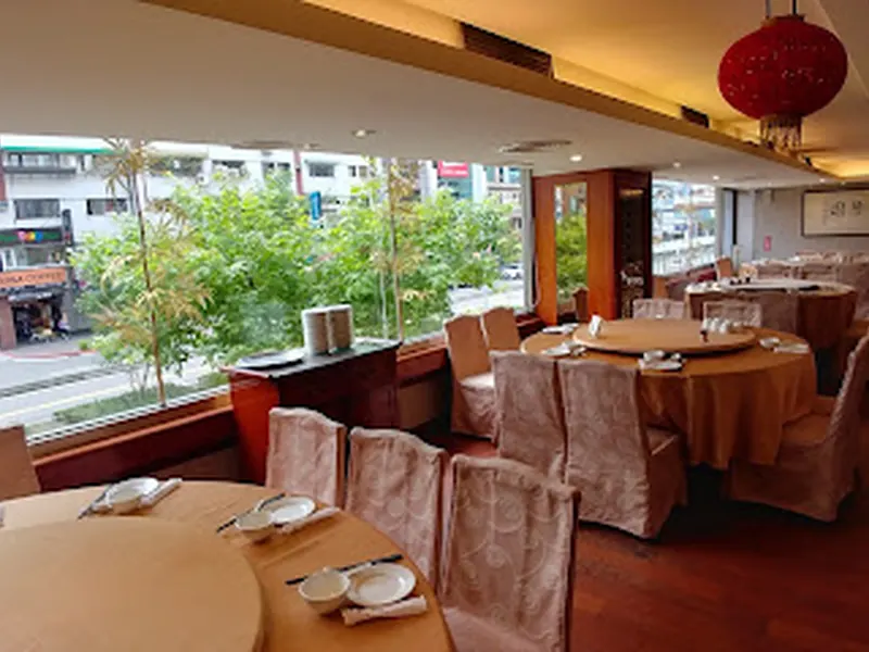 Rong Rong Yuan