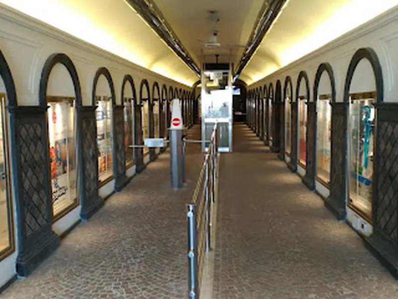 Lift to Sorrento Marina
